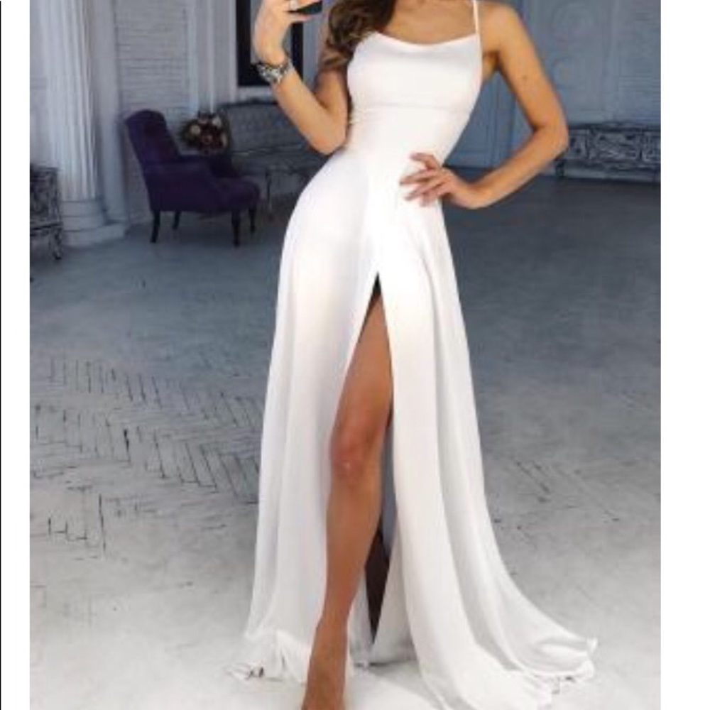 Beautiful sexy dress for any occasion 💃🏾